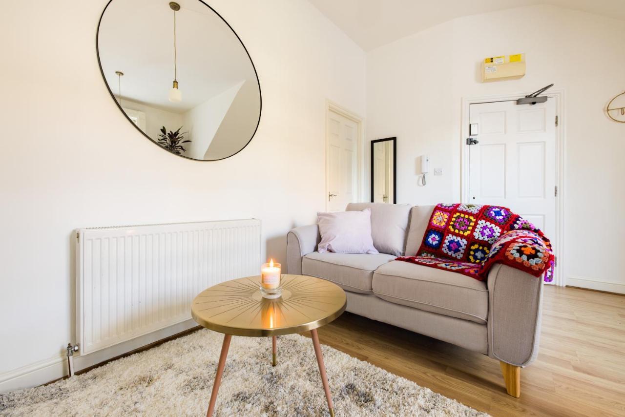 Mornington Crescent Apartment Londra Exterior foto